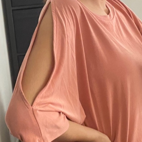 blouse - Picture 3 of 3